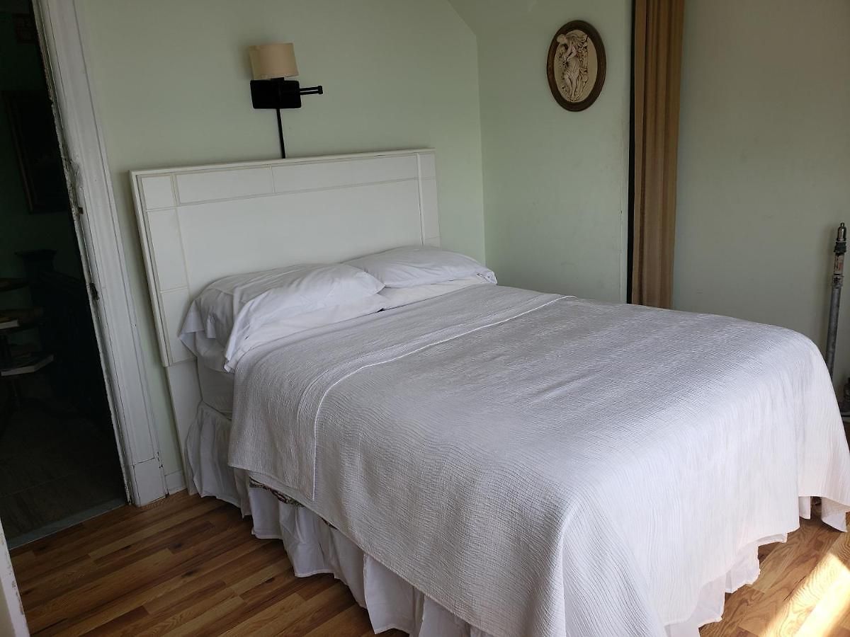 Harbor House Bed & Breakfast New York