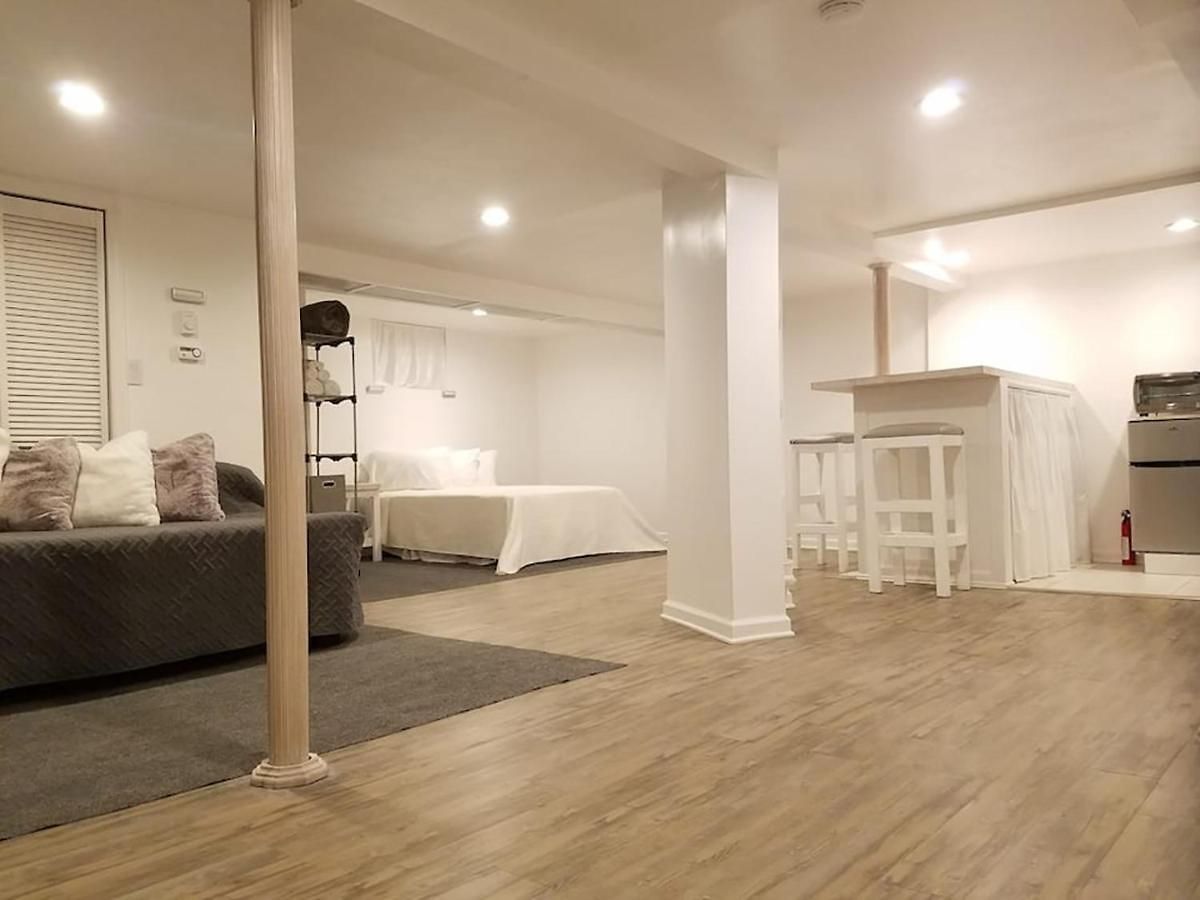 A Simple Studio - Jfk Abt 5mi