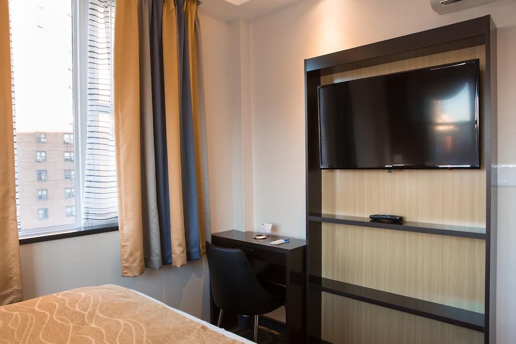 Hotel Madison Les