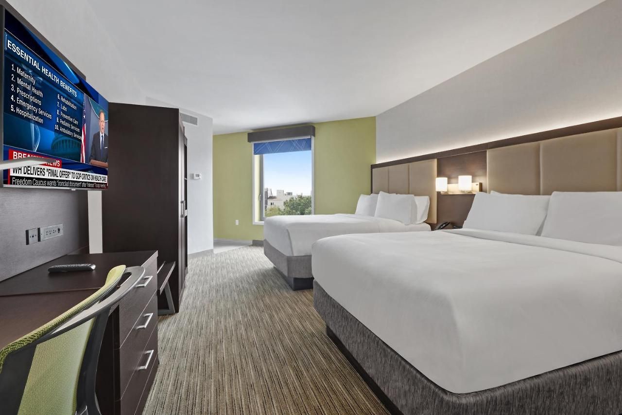 1200 Hotel