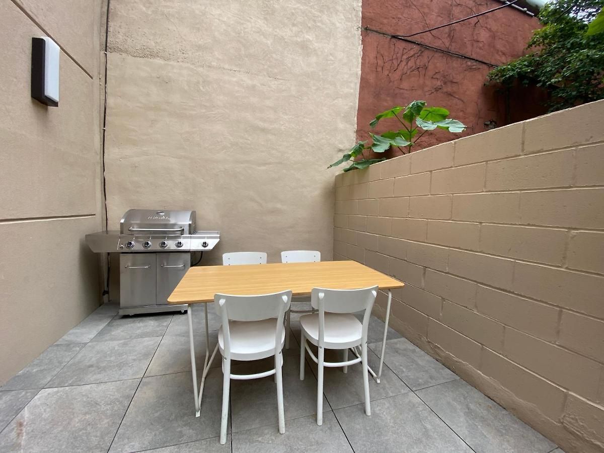 Private Garden Residence In Luxury Condominium Apartment *