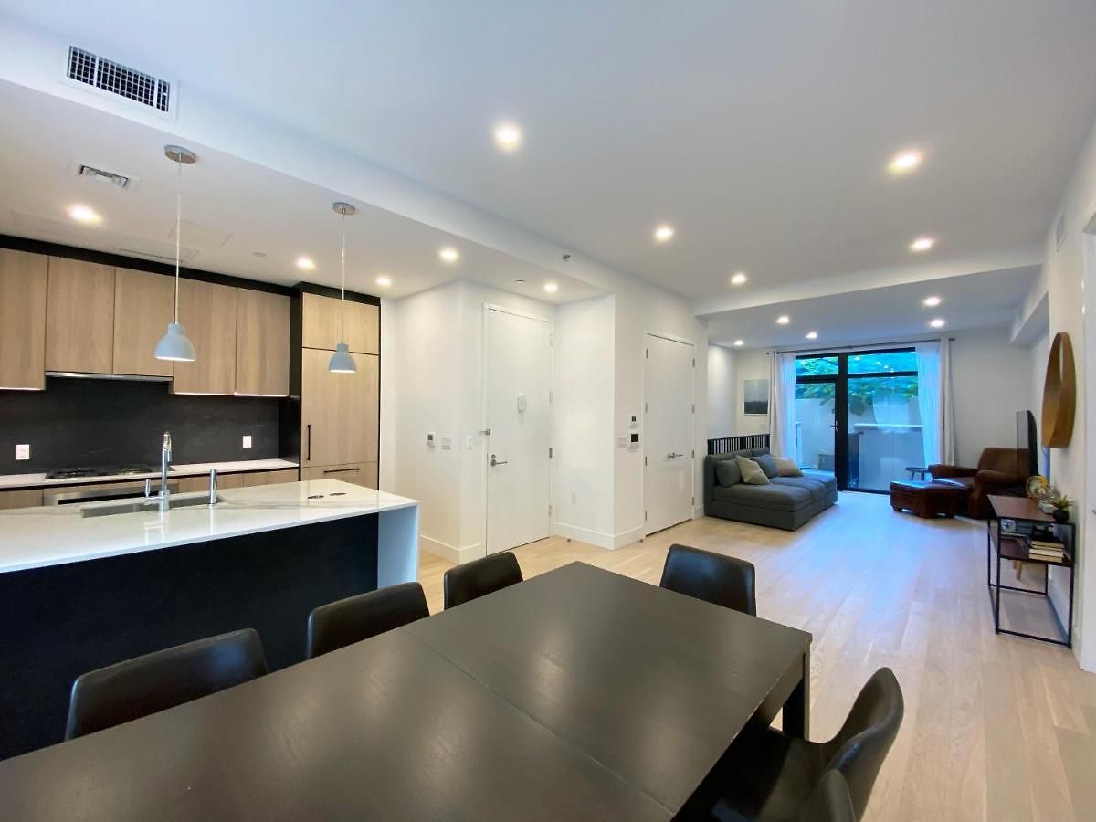 Private Garden Residence In Luxury Condominium *