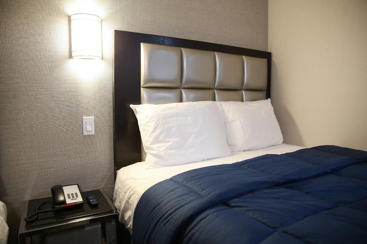 Hotel Vybe 3*