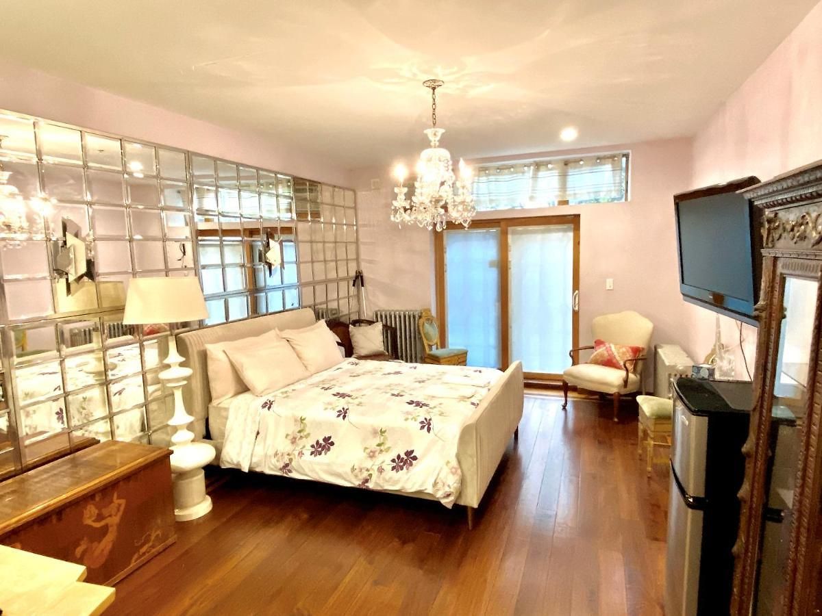 Northern Lights Mansion 4* New York