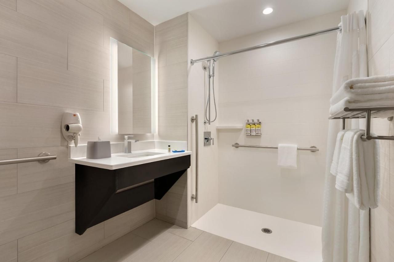 Express - Jamaica - Jfk Airtrain - Nyc By Ihg 3*