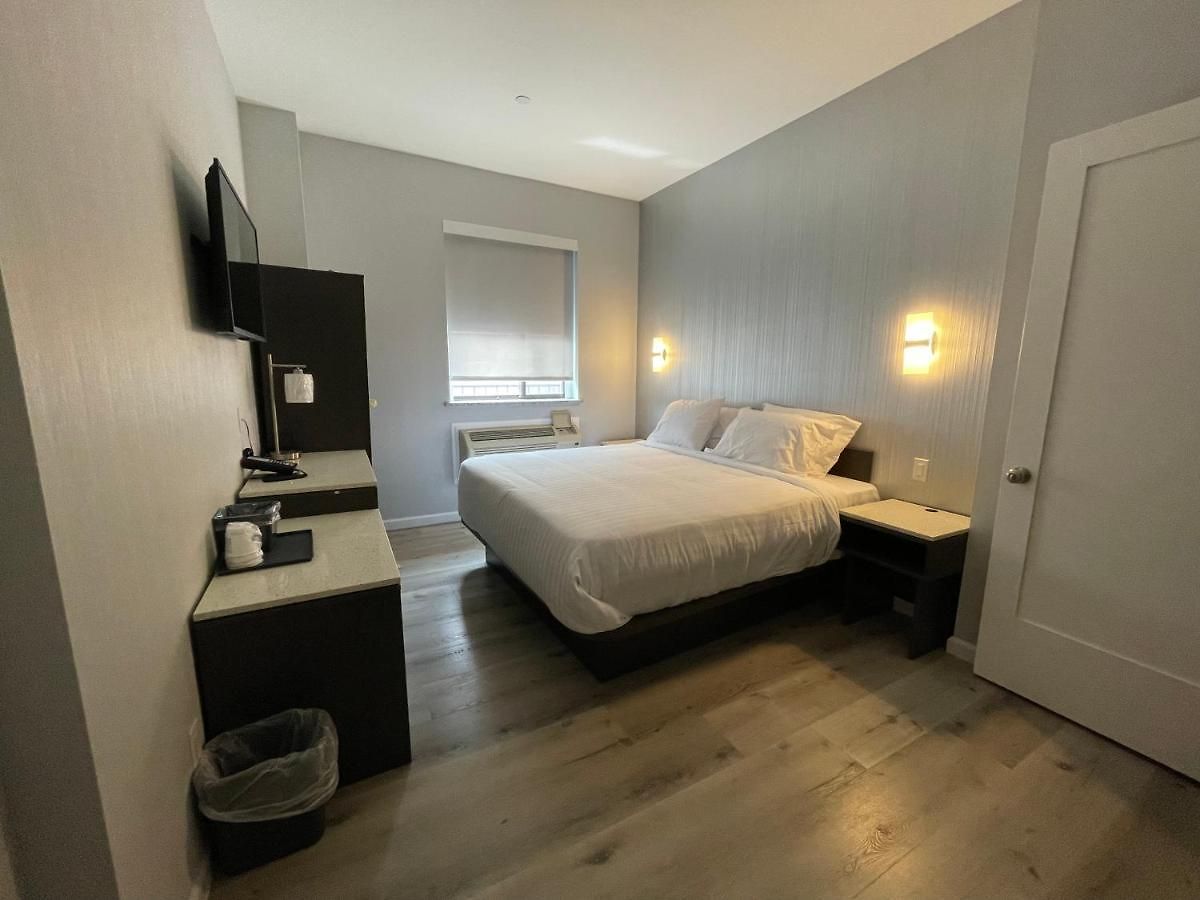 King Brooklyn Sunset Park Hotel 2*