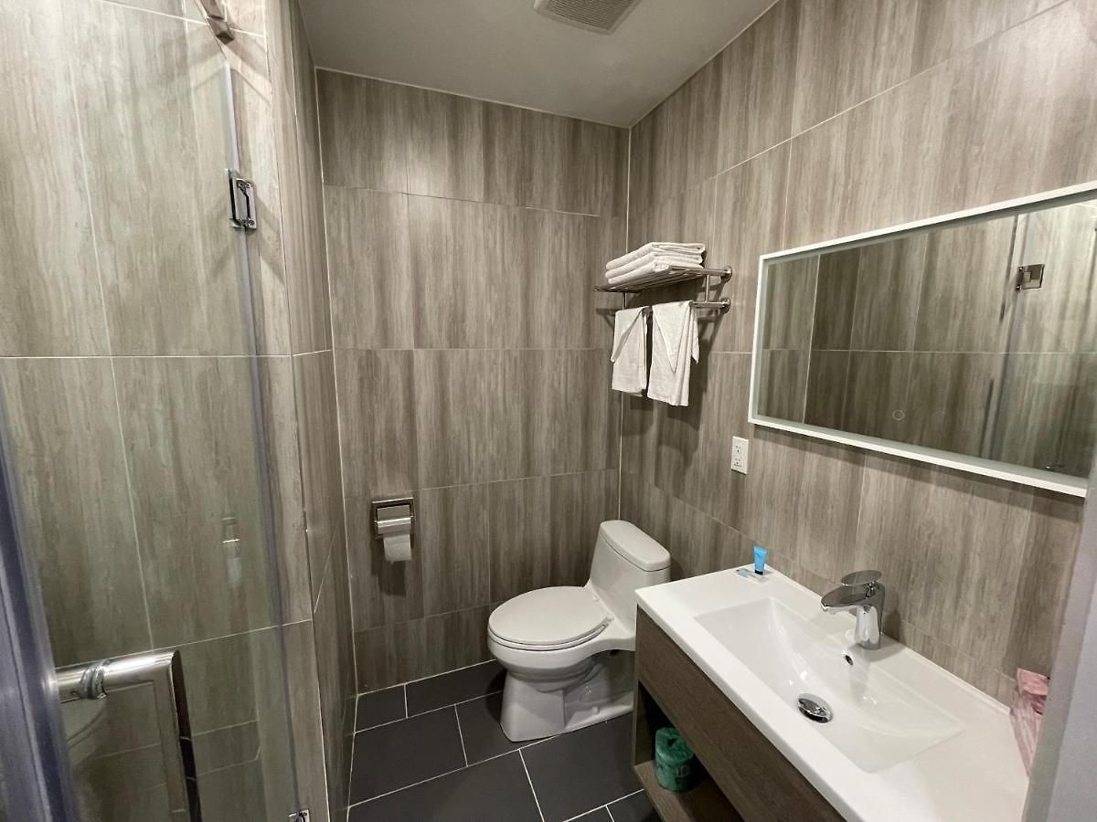 King Brooklyn Sunset Park Hotel 2*