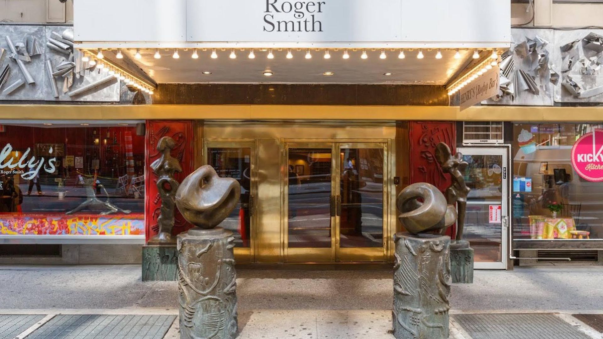 Hotel Roger Smith