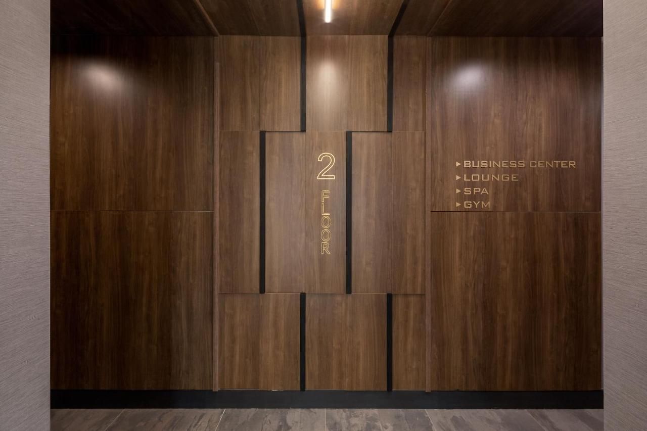 Hotel Global Luxury At The Arches 4*