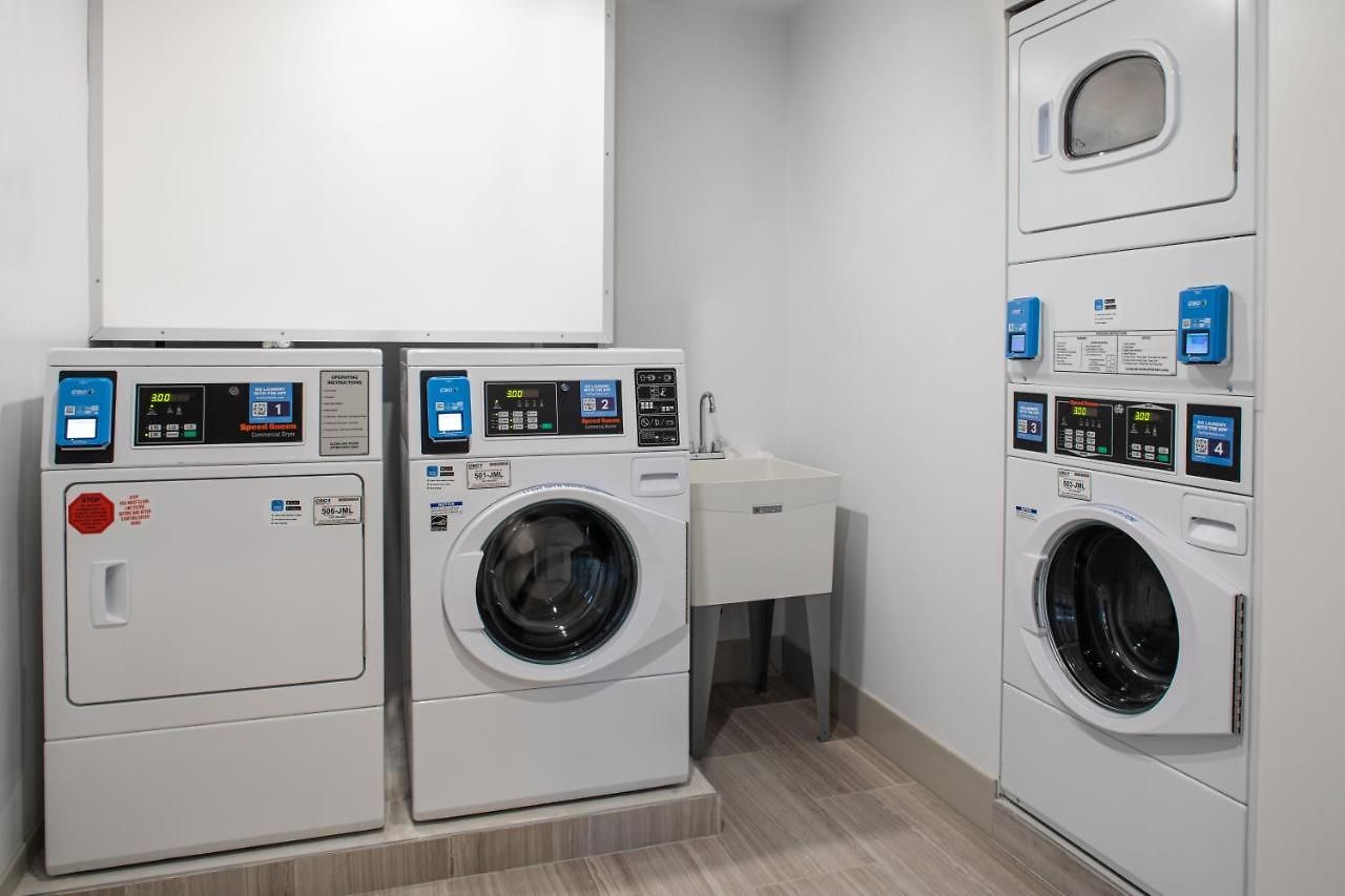 Express & Woodside Laguardia Airport 3* New York