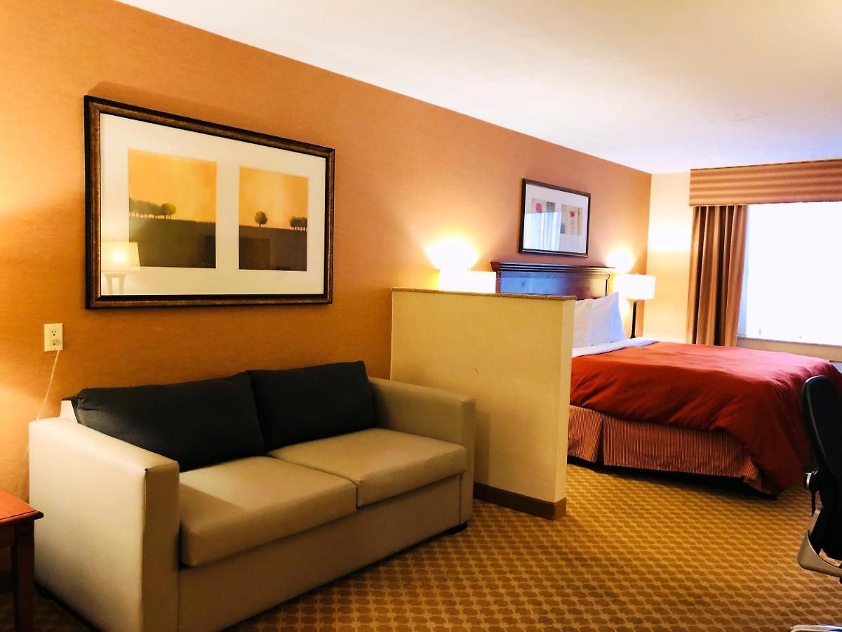 Queens County And Hotel 3*
