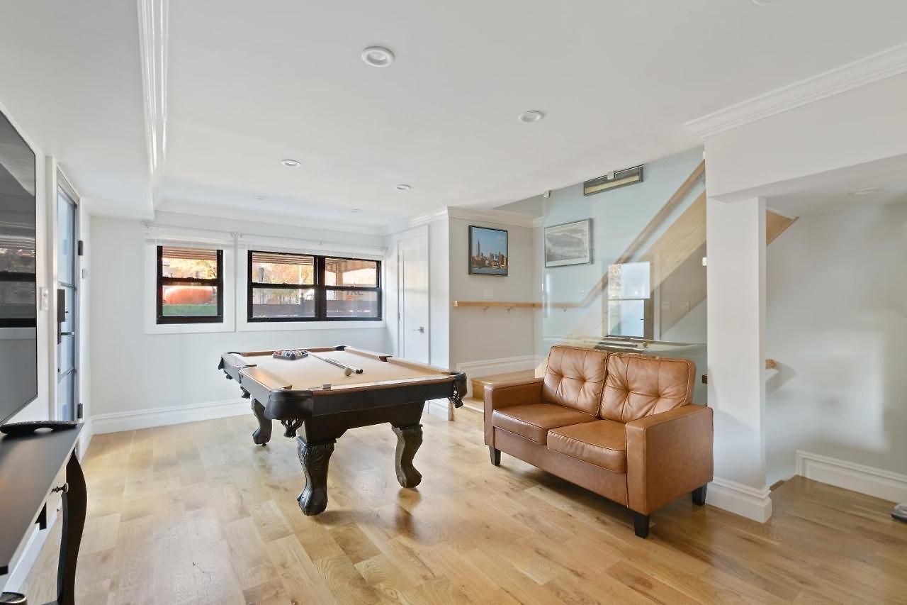Private Gated House With Gym In Williamsburg Bk 10 Mins To Manhattan! New York