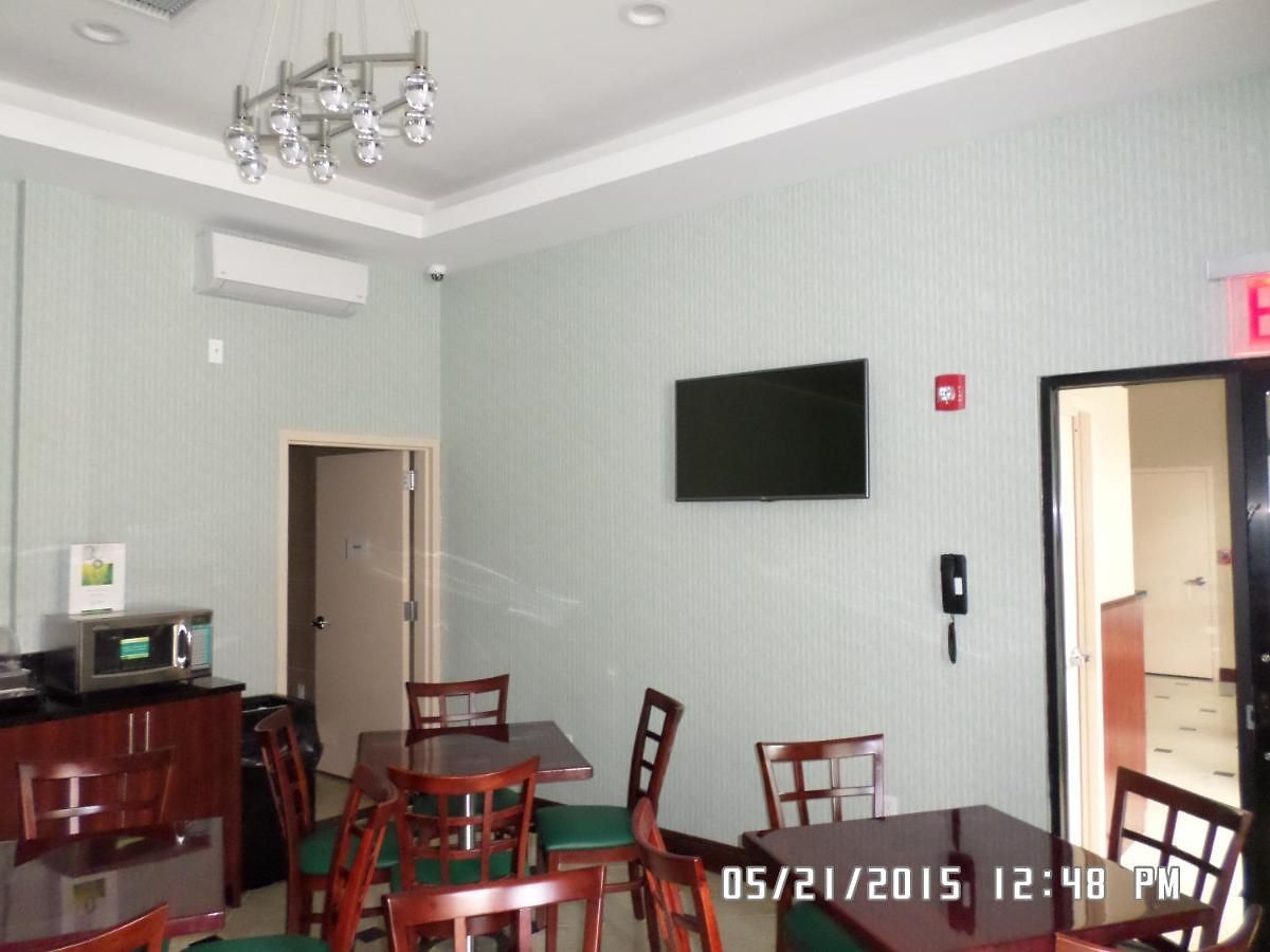 Pitkin Hotel 2*