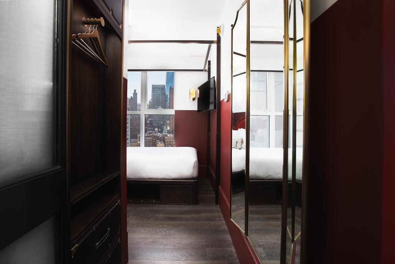 Civilian Hotel 4*