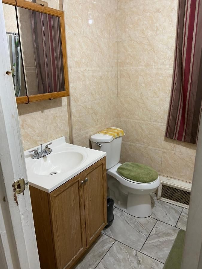 A Beautiful In Queens Guest house *