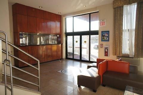 Comfort Near Barclays Center - Crown Heights Hotel 2*