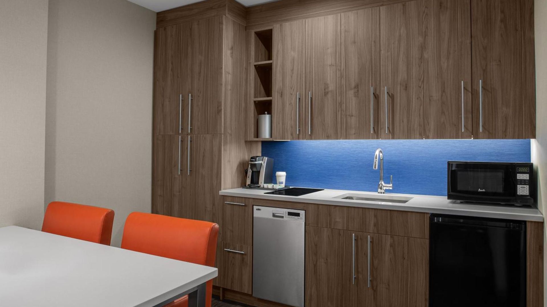 Express & Woodside Laguardia Airport Hotel 3*