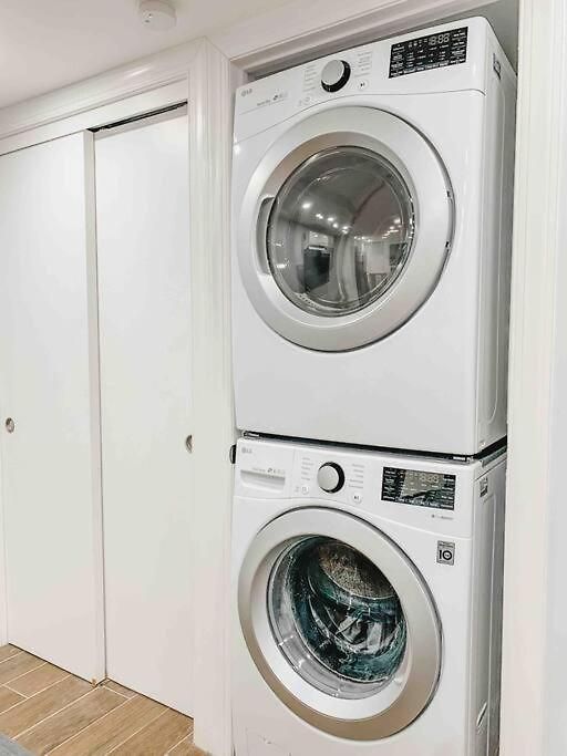 Luxury With Backyard + Close Transportation Apartment New York