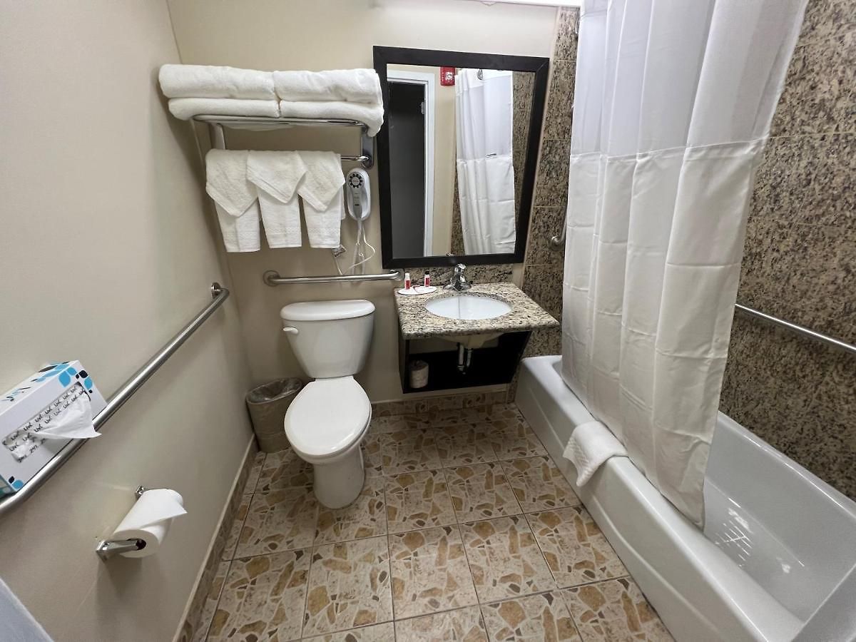 Hotel Travelodge By Wyndham Queens