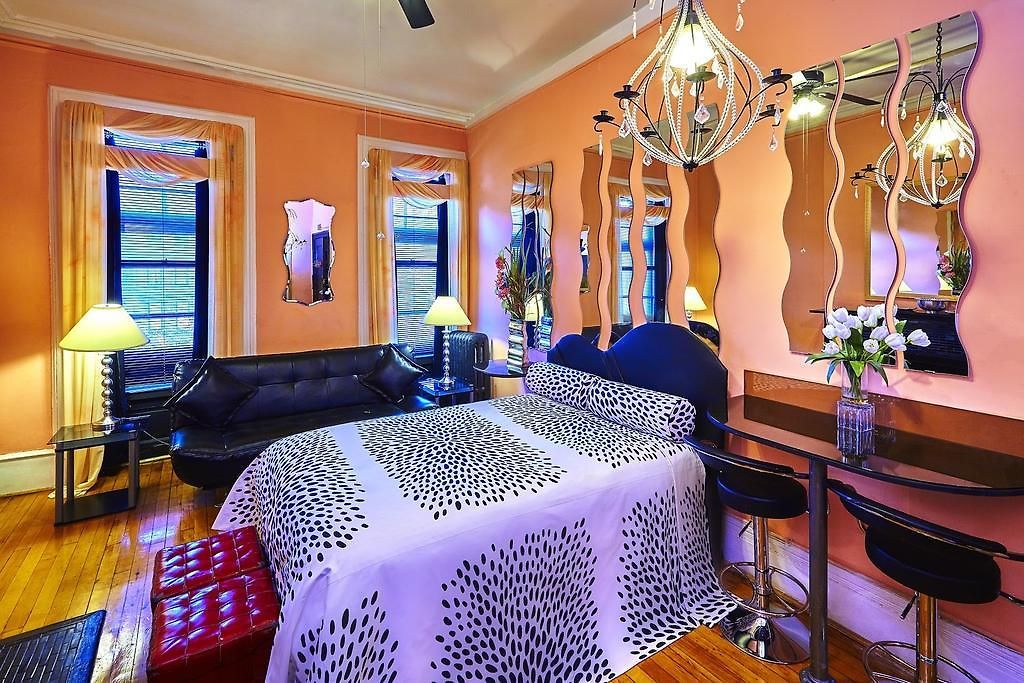 The International Cozy Hotel