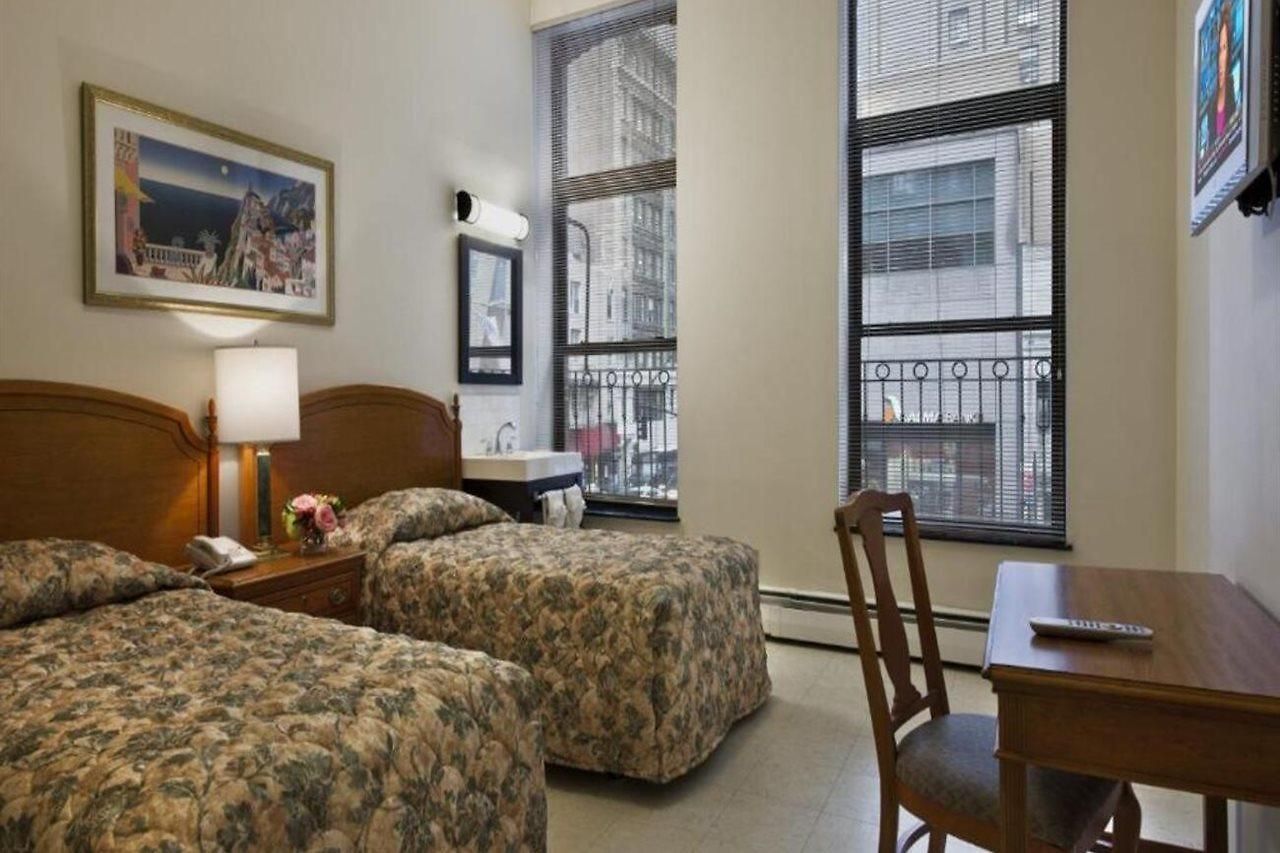 Americana Hotel