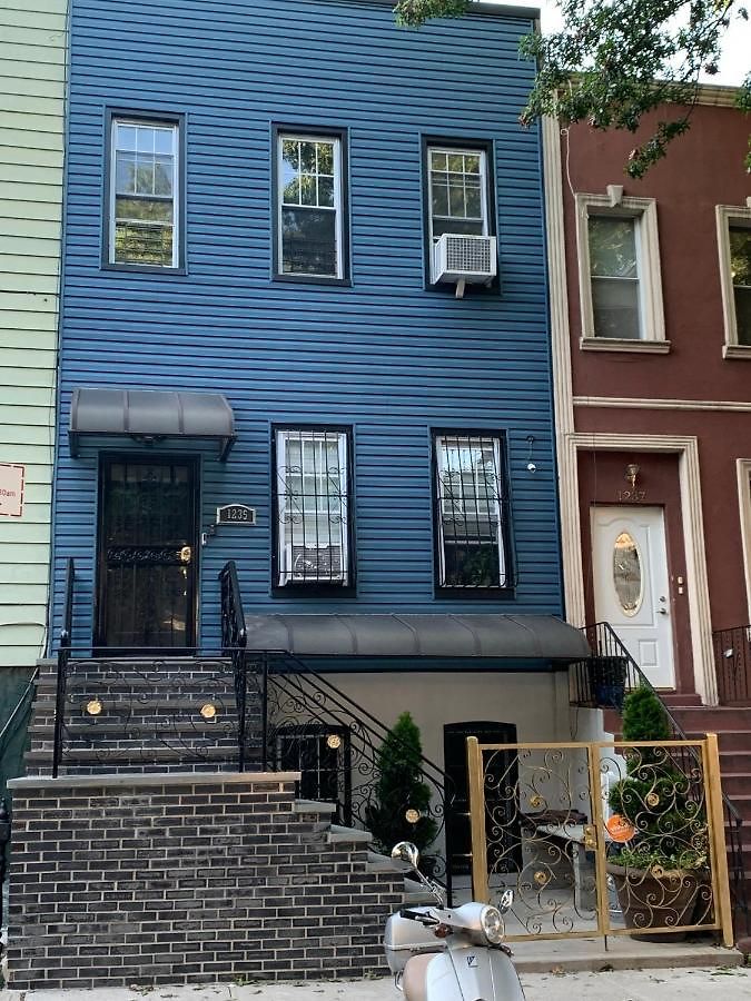 Charming In Bushwick Apartment