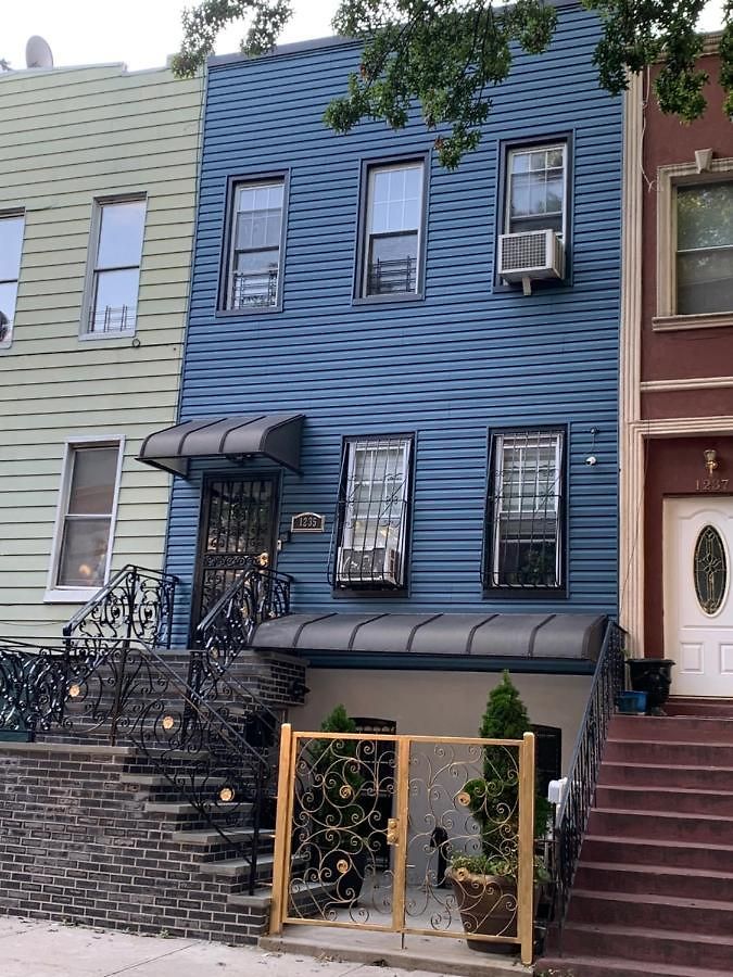 Apartment Charming In Bushwick New York