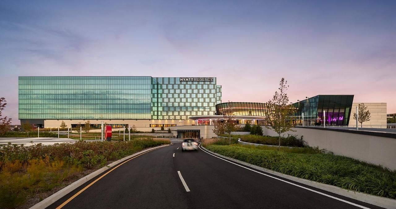 Hyatt Regency Jfk Airport At World 4*