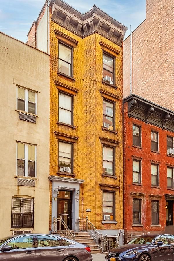 West 30th Street Hostel *