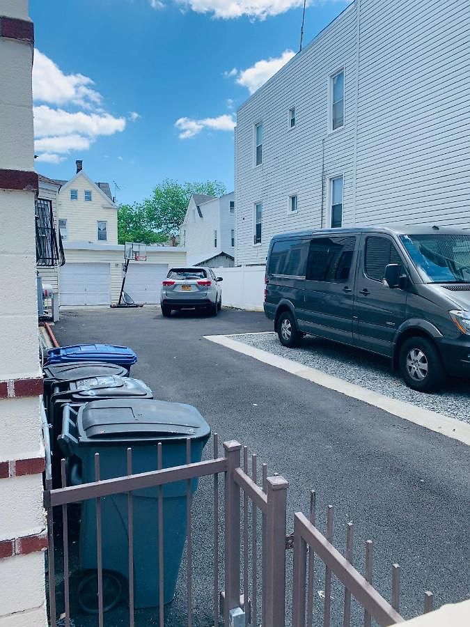 El Eden 2 Bedroom With Parking Space Close To Hospital *