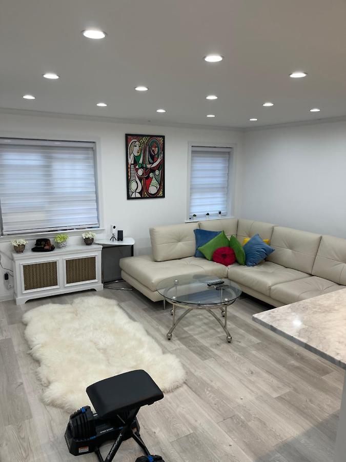 Renovated Jacuzzi Tub Nyc-lga-jfk Washer-dryer *