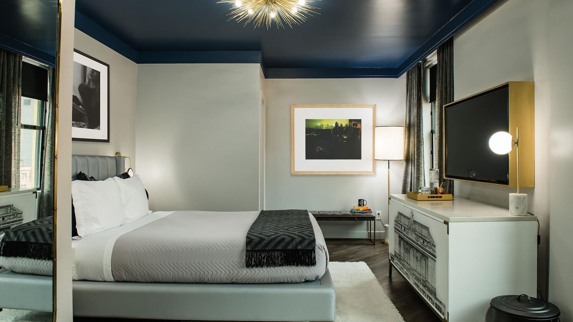 Hotel The @