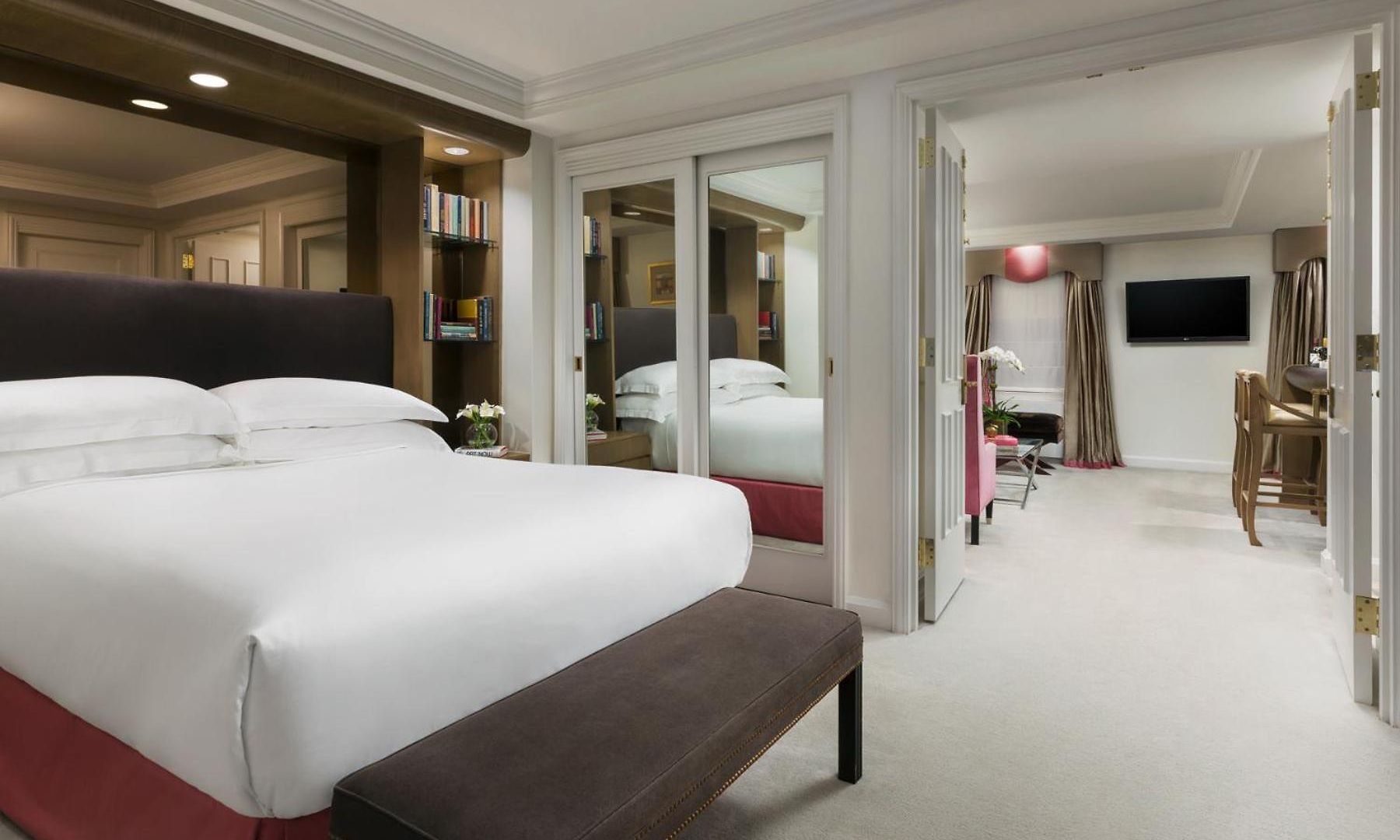 The Michelangelo Hotel