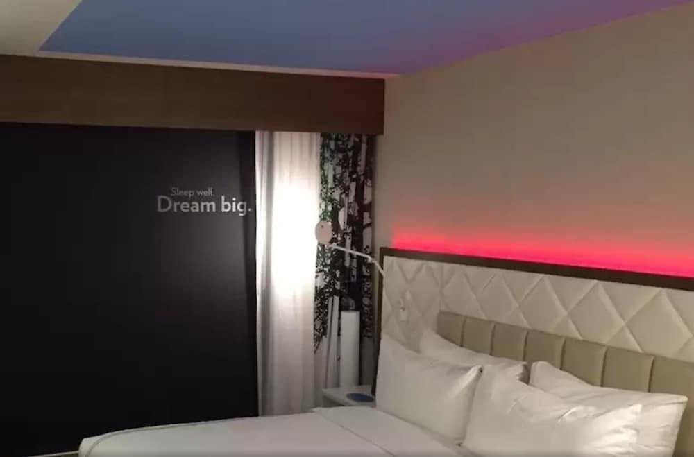 Even - Times Square South By Ihg