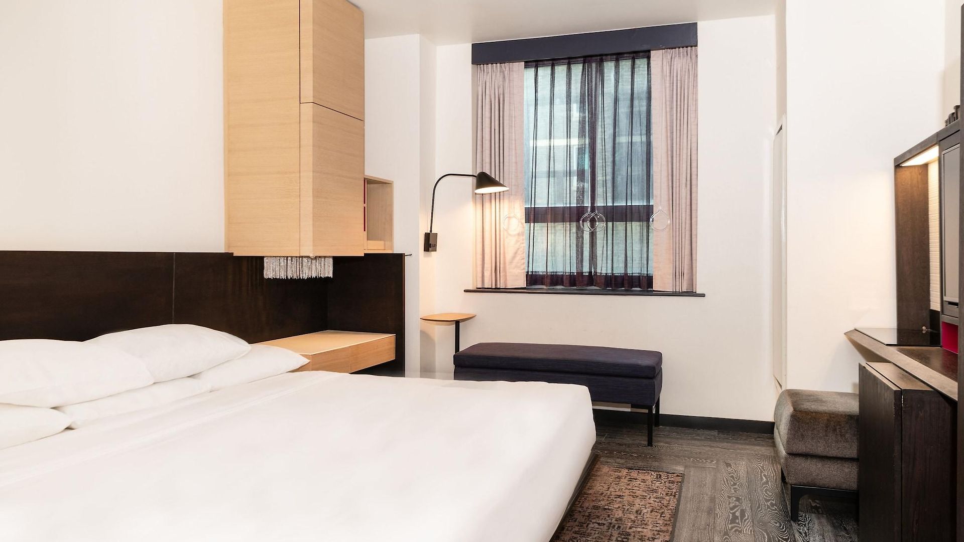 Hyatt Herald Square 4*