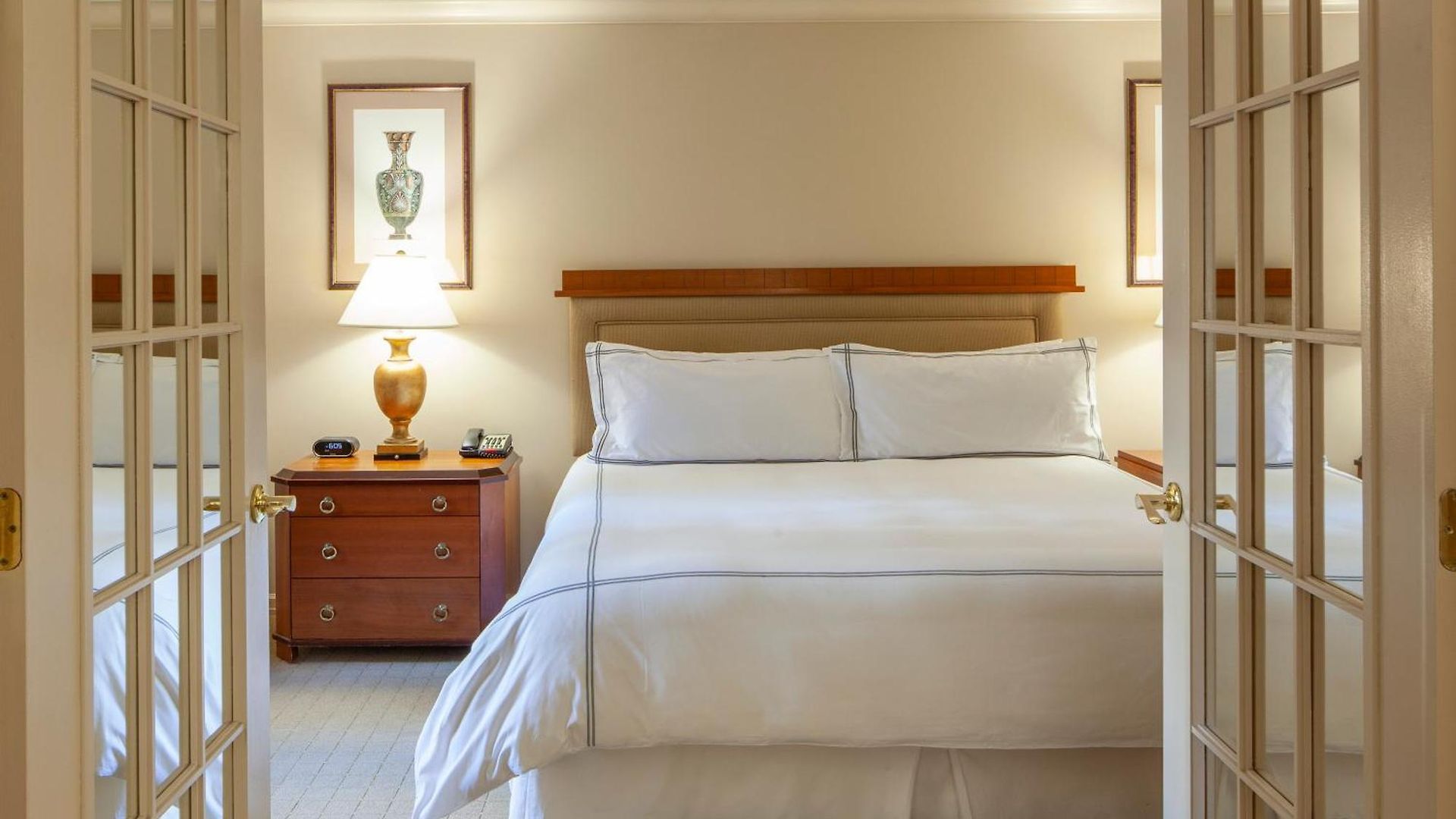 The Manhattan Club Hotel 4*