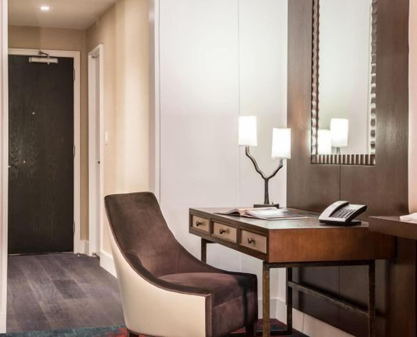 Lexington Plaza Hotel 4*