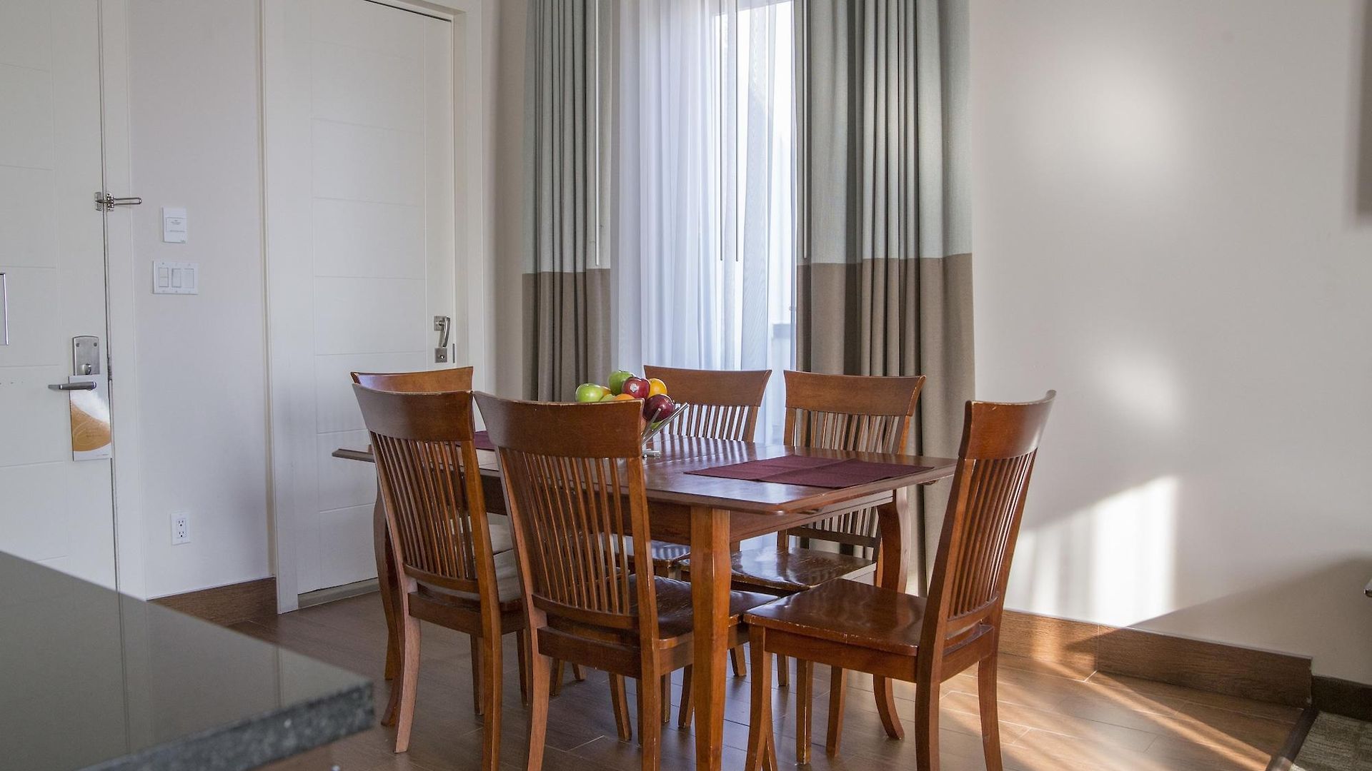Hotel Aura Brooklyn