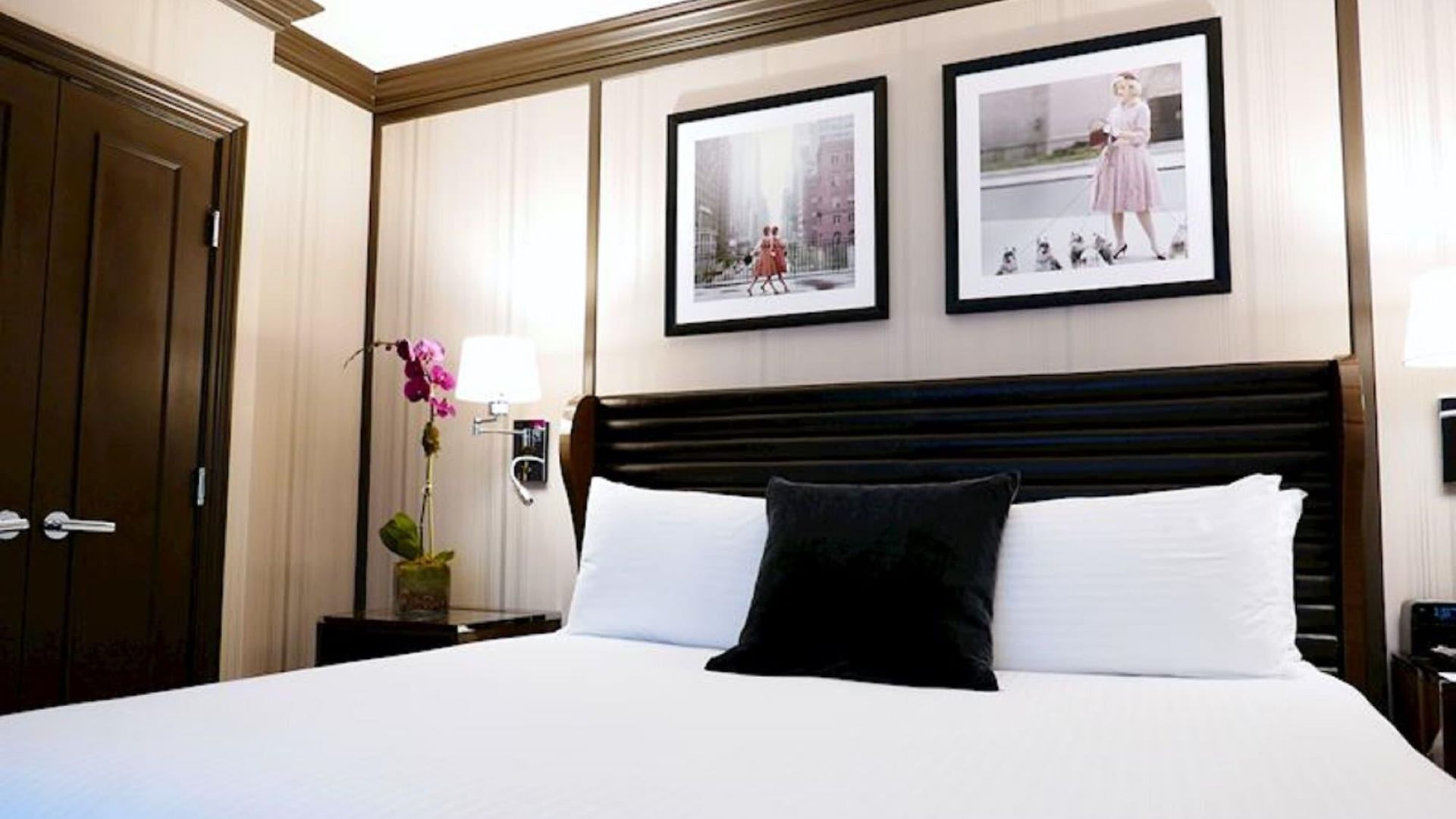 The Iroquois Times Square, A Small Luxury Hotel Hotel