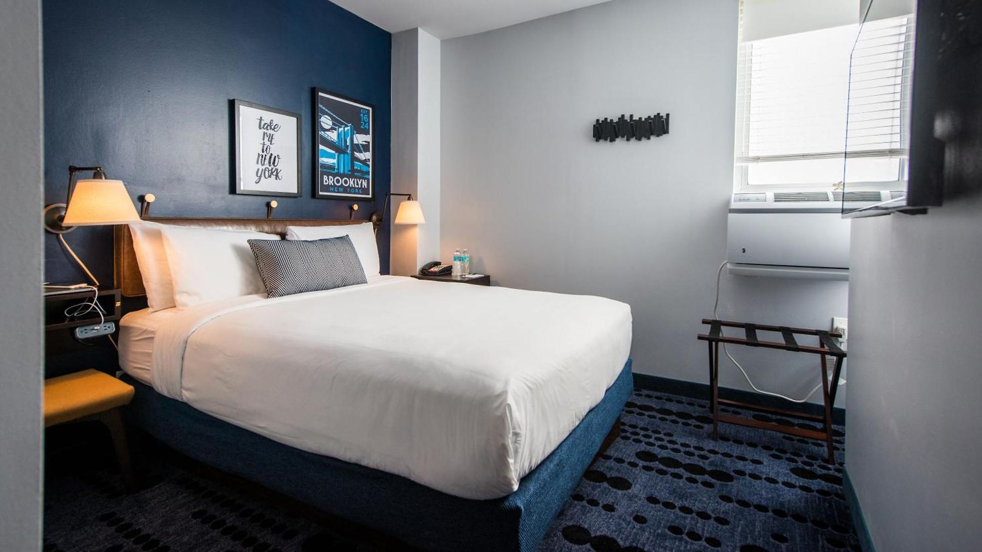 U Fifth Avenue, Empire State Building 3*