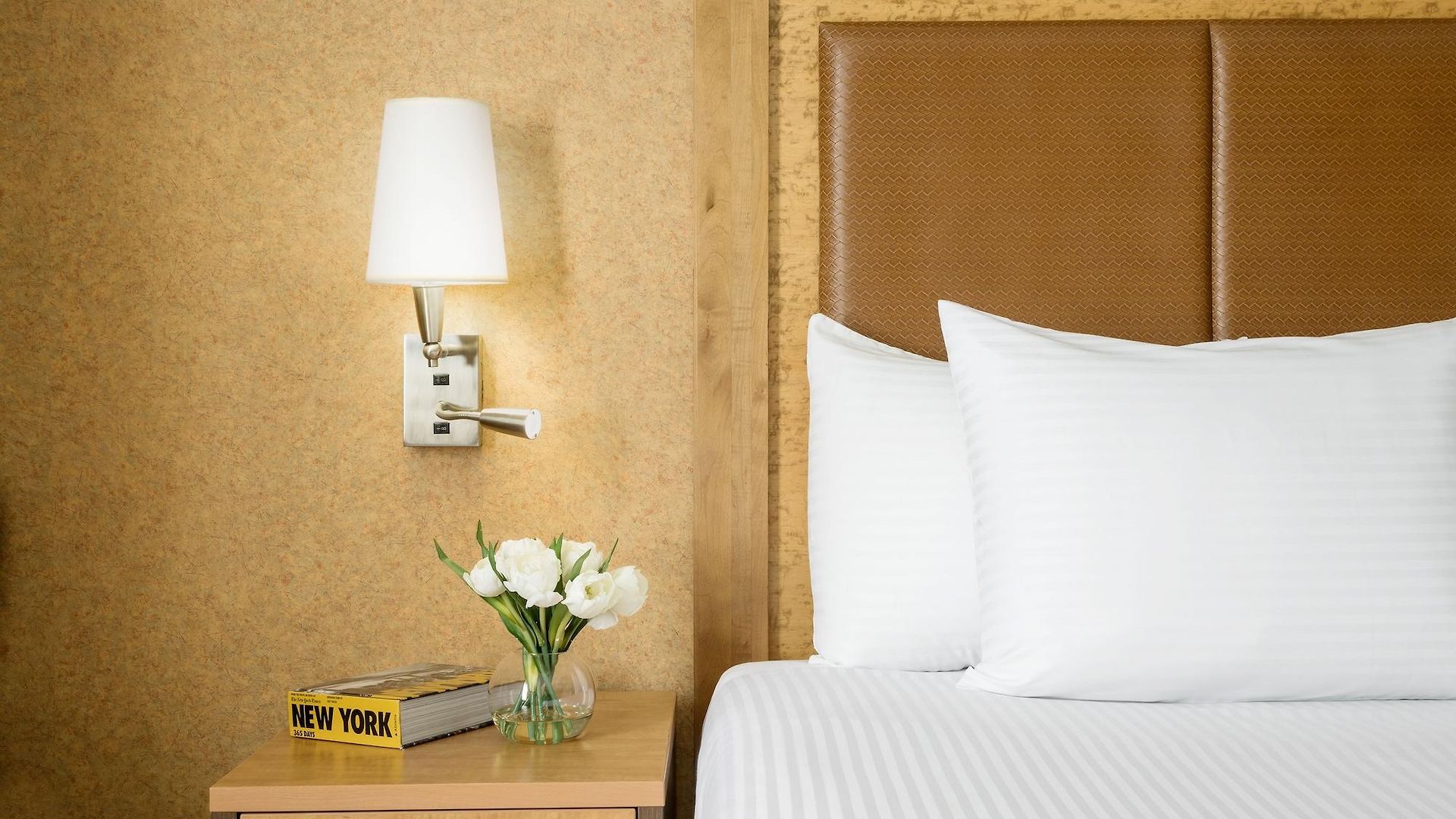 Nyma, The Manhattan Hotel 4*