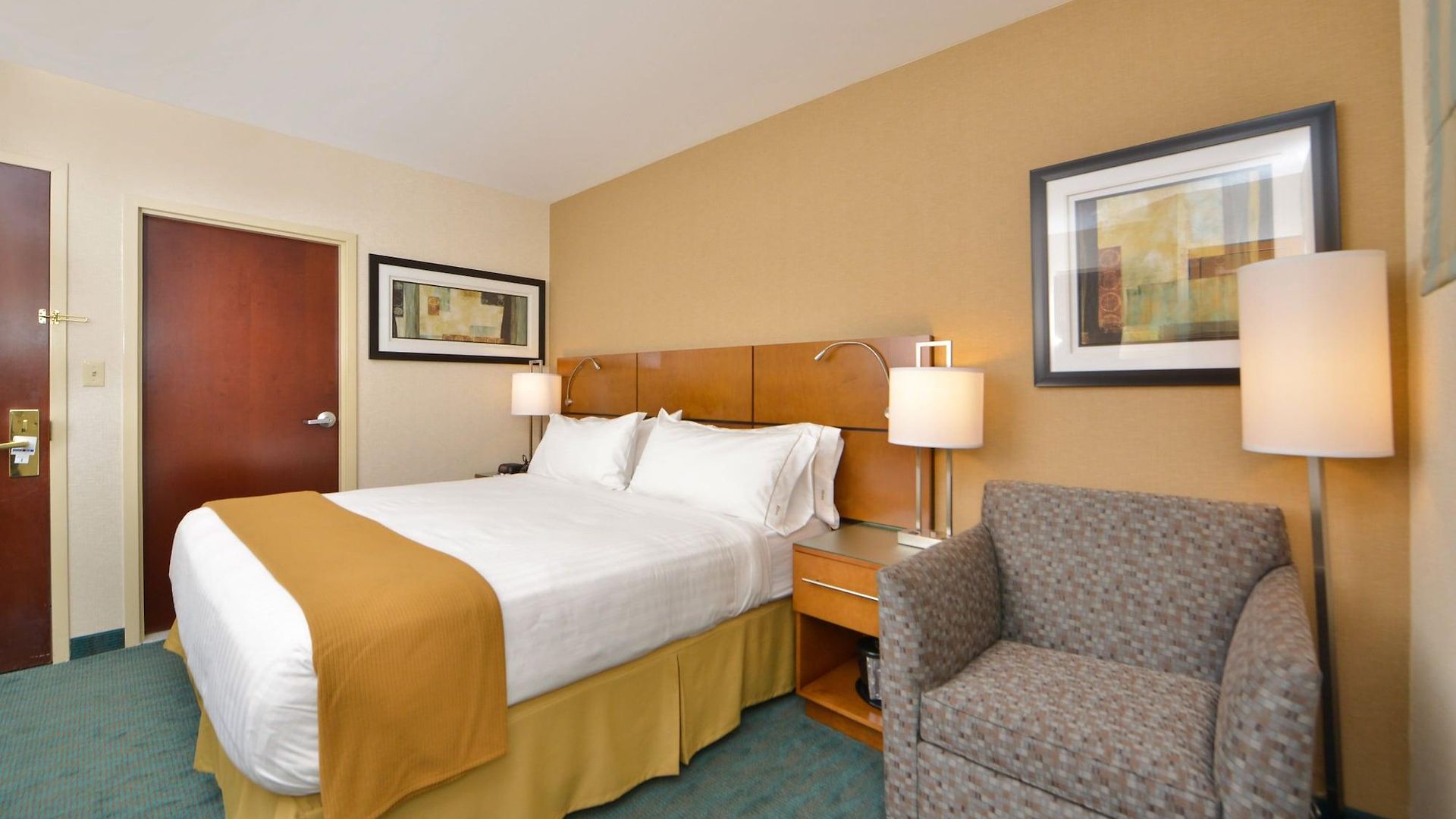Express Kennedy Airport, An Ihg 3* New York