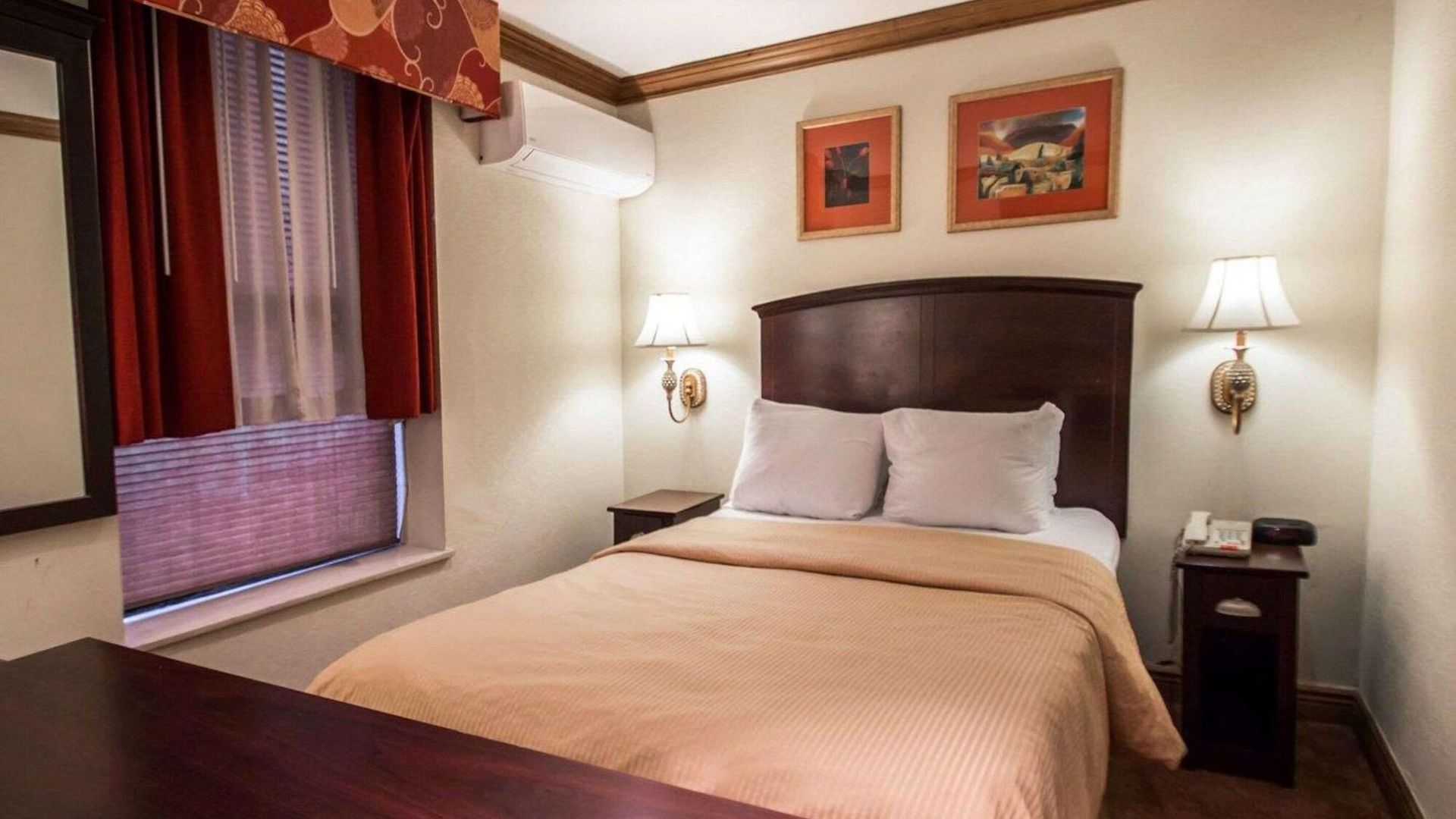 Clarion Park Avenue Hotel 2*