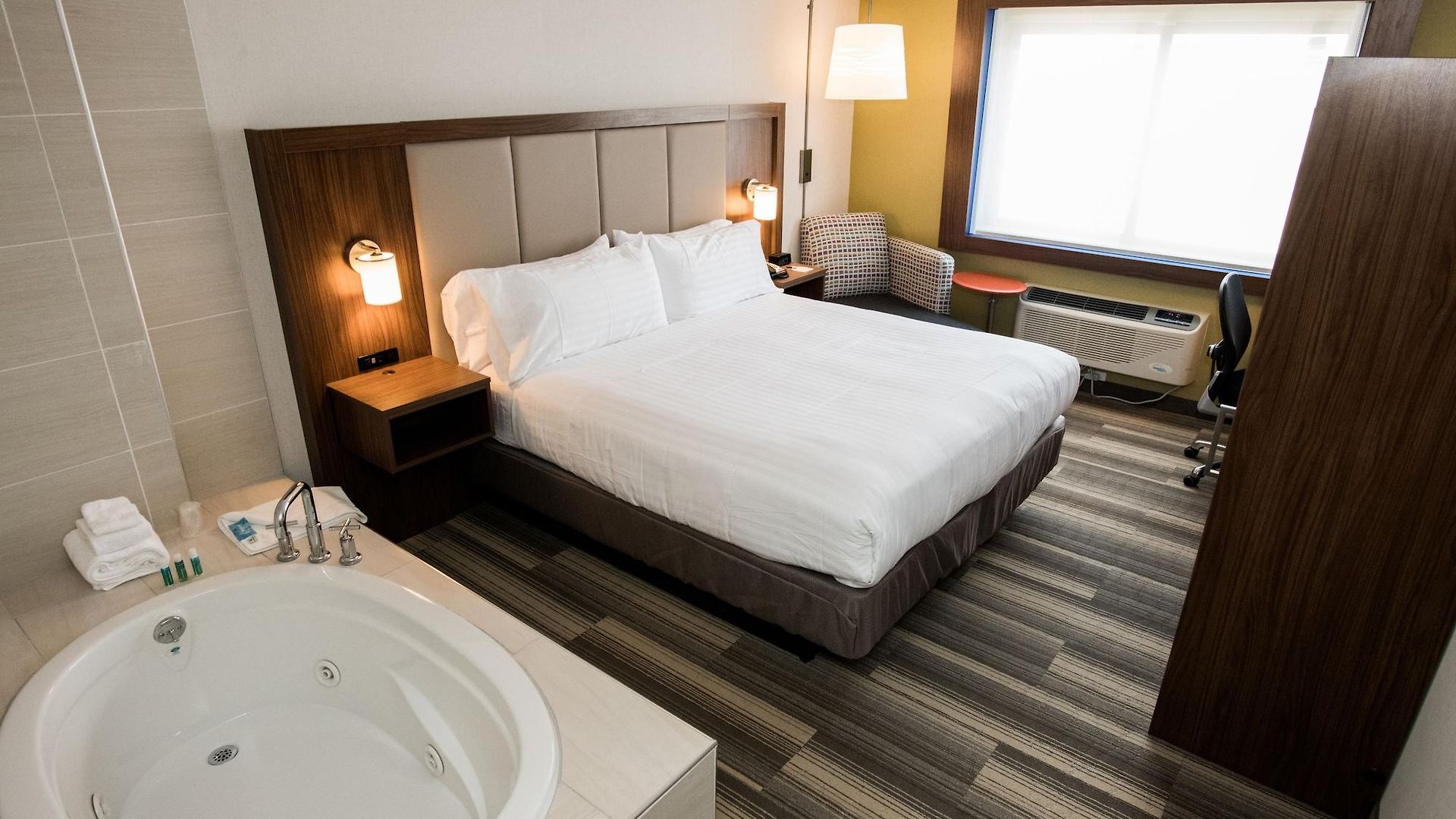 Hotel Express Laguardia Airport, An Ihg New York