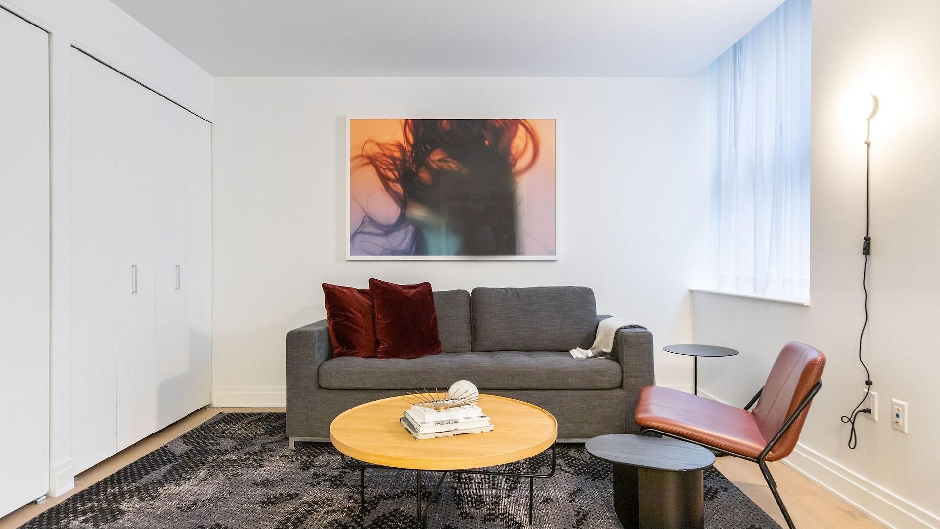 Mint House 70 Pine By Kasa New York
