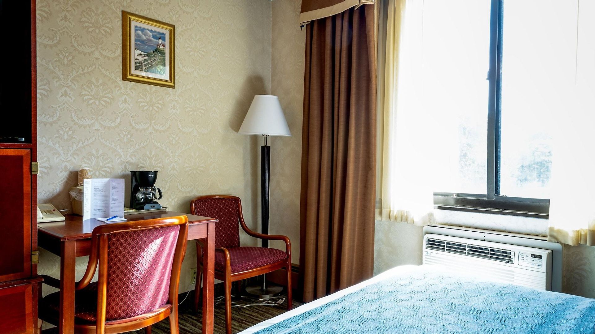 Anchor Hotel 3*