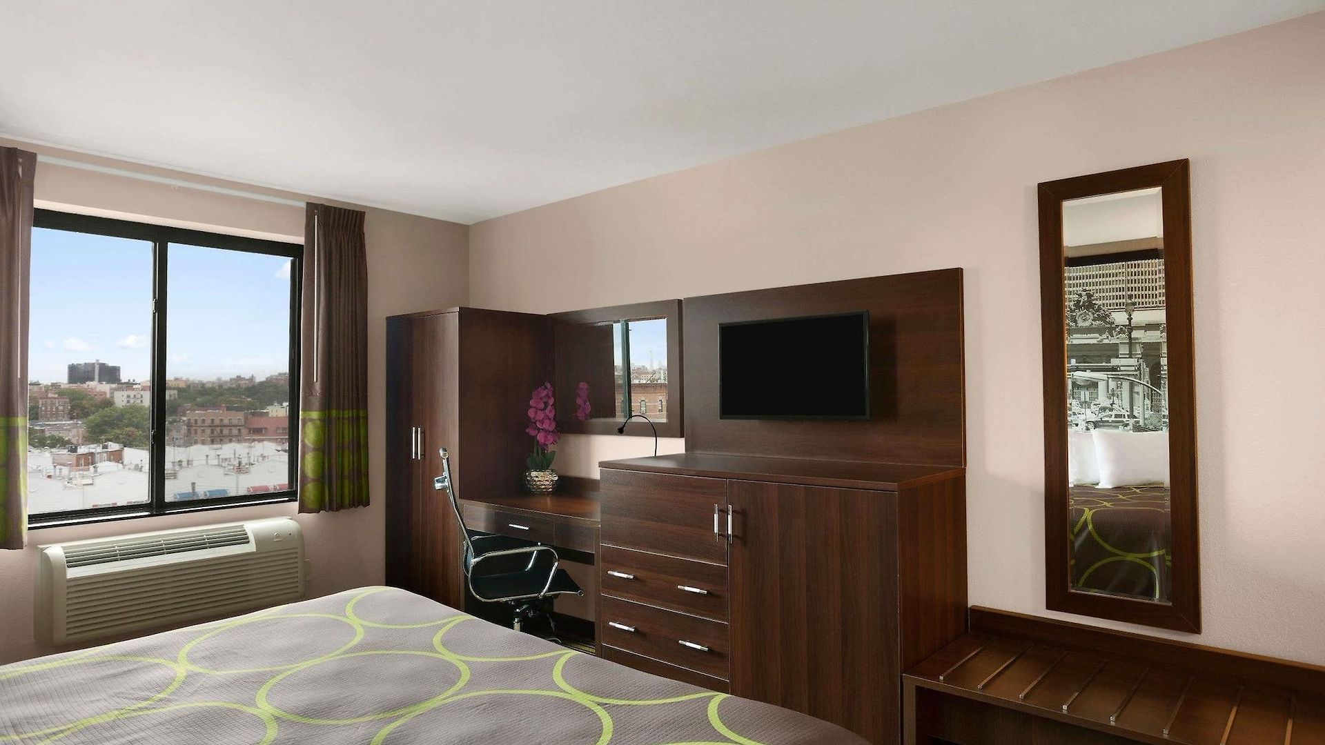 Super 8 Bronx Hotel New York