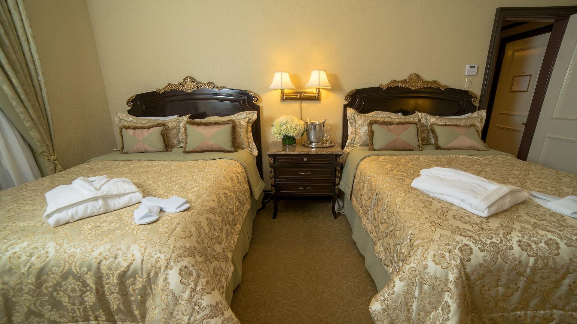 Lucerne Hotel 4*