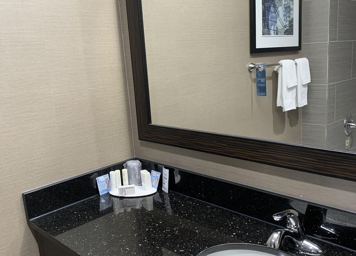 Fairfield & By Marriott Staten Island Hotel