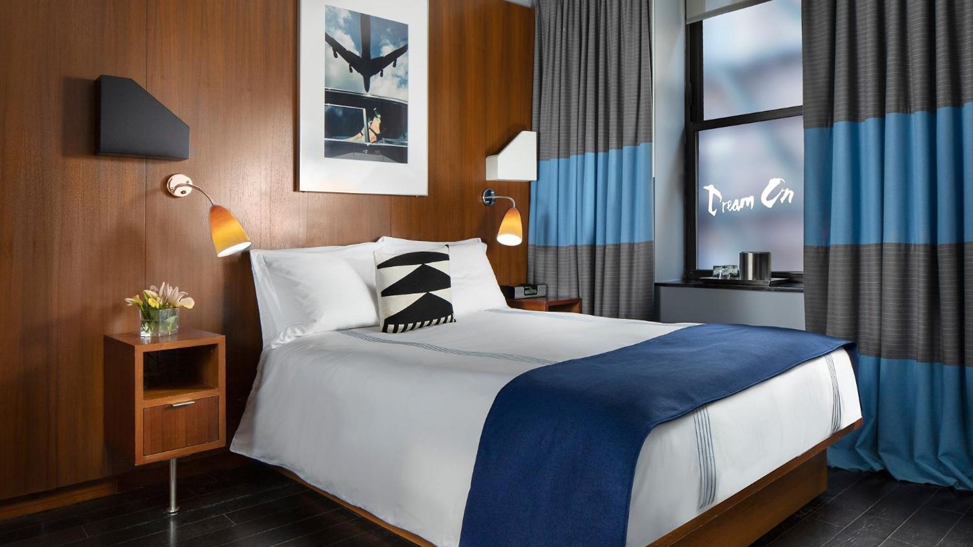 6 Columbus Park 4*
